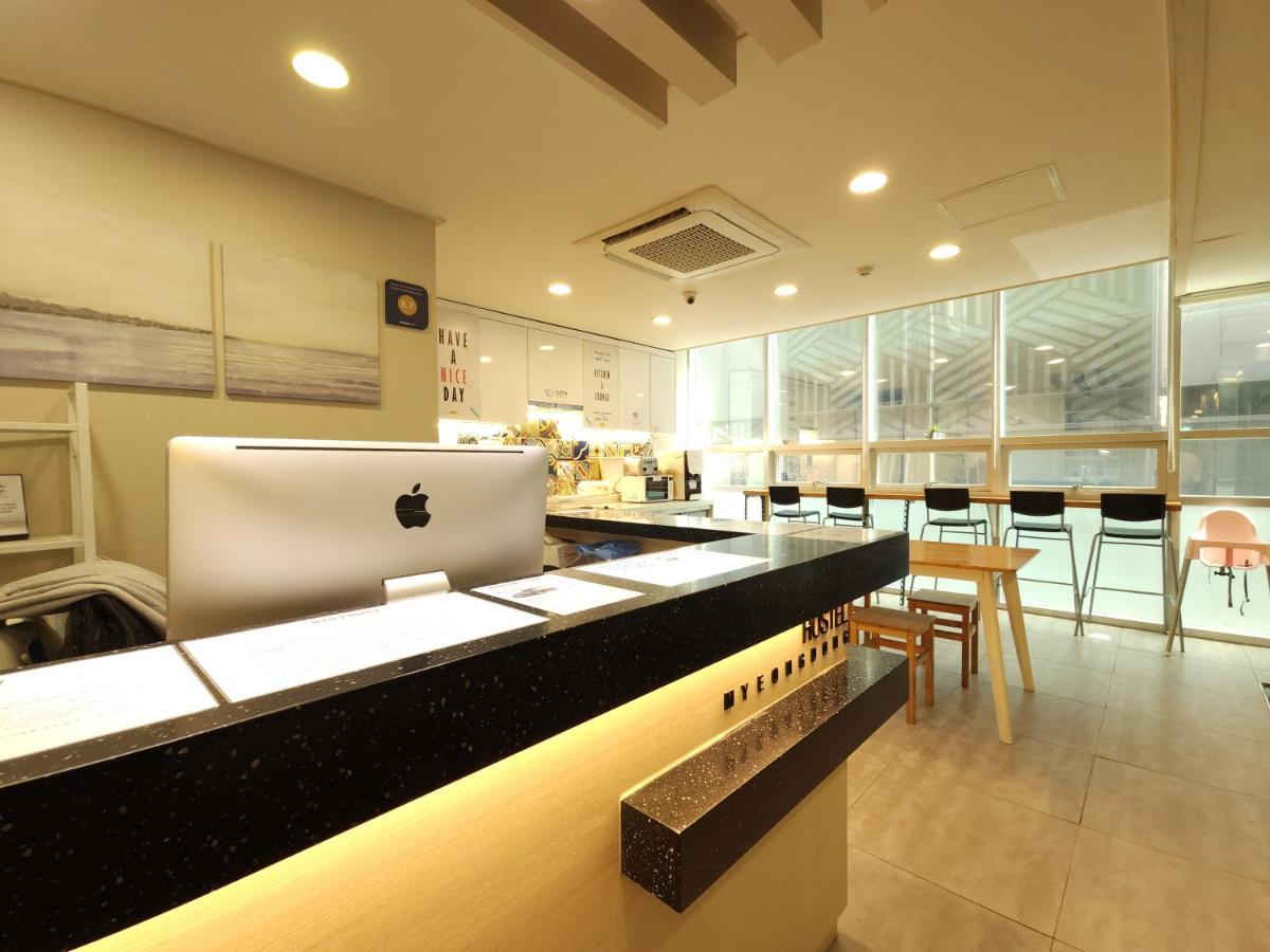 Oyo Hostel Myeongdong 1 *